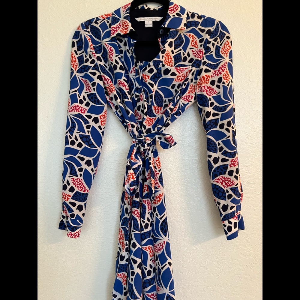 DVF dress , new condition , with belt - Picture 1 of 6